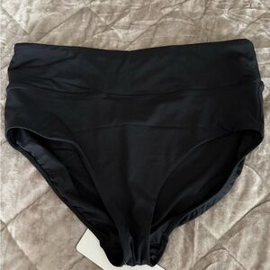 CRZ YOGA Black high waisted Swim Bottoms. Large